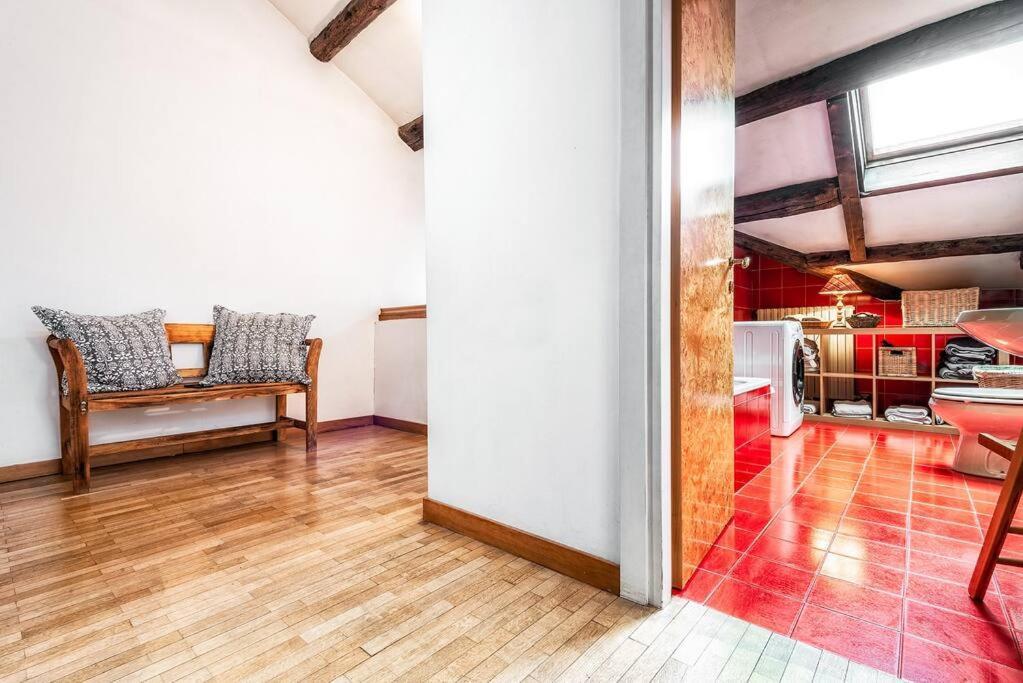Loft Overlooking The Old Town . Feltre Luaran gambar