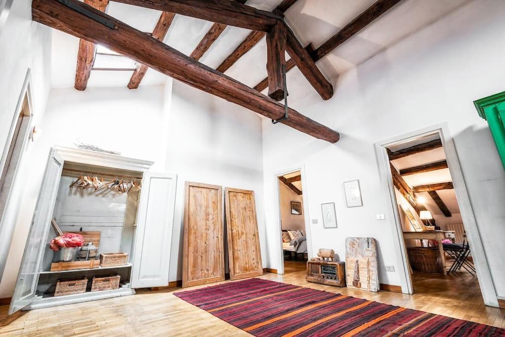 Loft Overlooking The Old Town . Feltre Luaran gambar